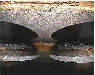 利用HIE系列內(nèi)窺鏡檢測到的發(fā)動機進氣門圖片一